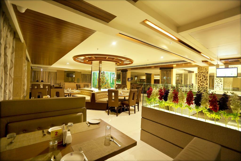 Hotel Swagath Grand Suchitra Hyderabad Zimmer foto